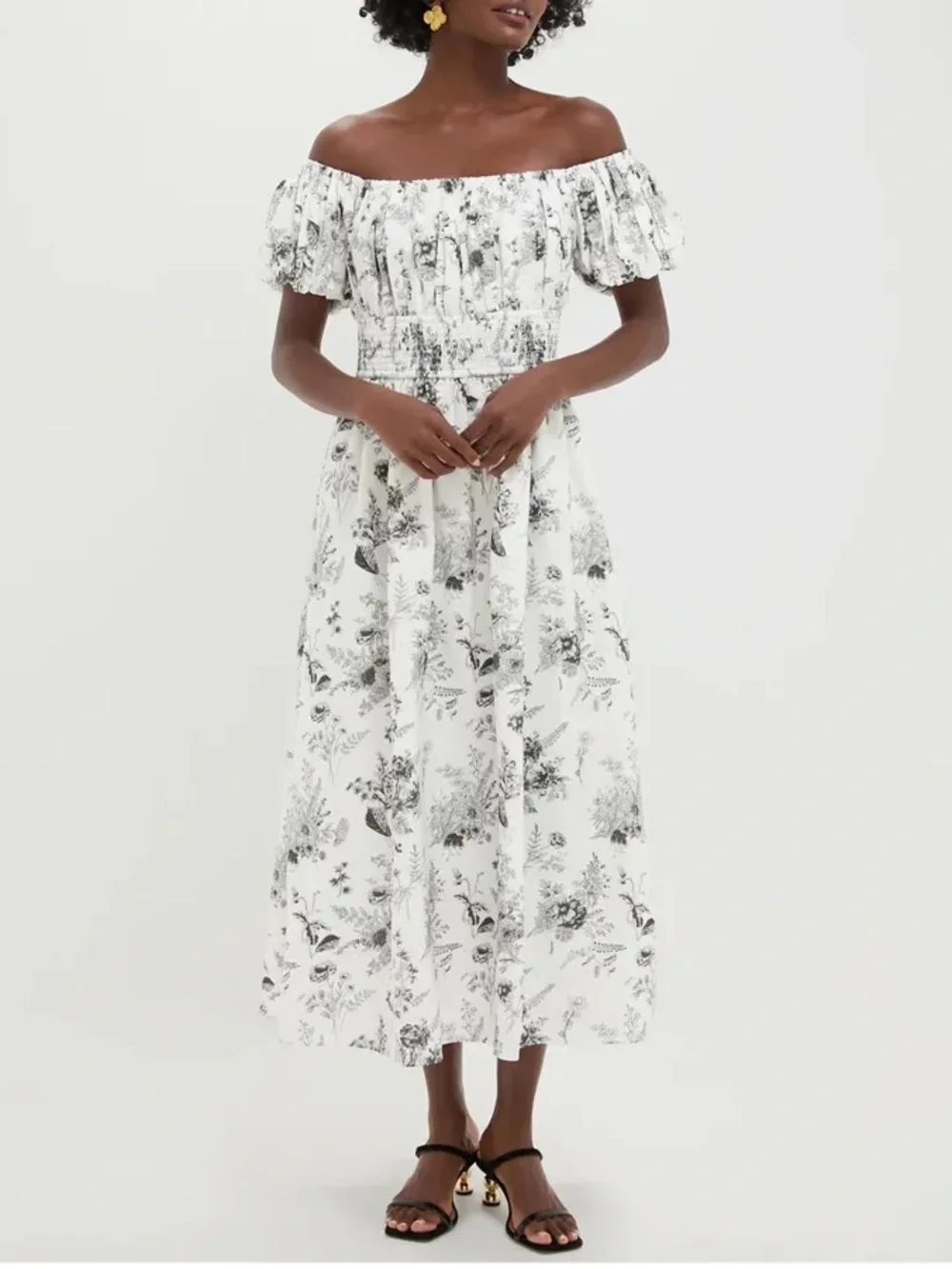 hyacinth house dresses Chocolate Eyelet Bennett Midi Dress Chocolate Eyelet / XXL The Teal Floral Toile Marianna Maxi Dress features a sweetheart neckline with ruched detailing Green Leaves Laurel Maxi Dress
